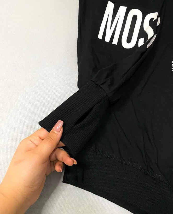 بلوز زنانه دخترانه لانگ لش جنس نخ پنبه آستین فینگر دار فانتزی چاپ MOSCHINO