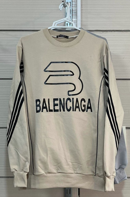 ست اسپورت بلوز مغزی و نوار دوزی + شلوار نیم بگ جیب دار کمر کش نوار دوزی چاپ BALENCIAGA با تنخور فوق العاده شیک